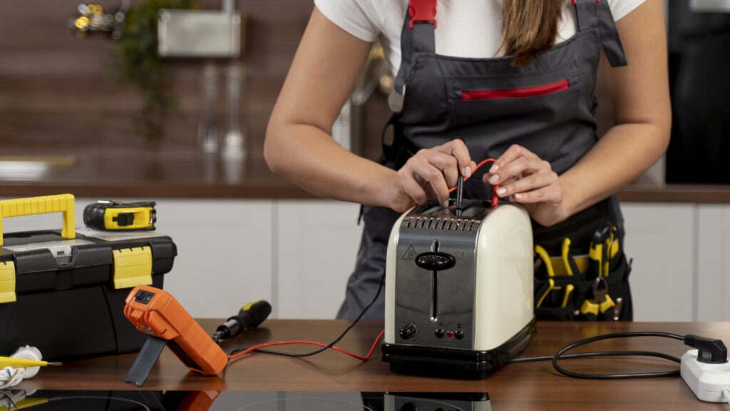 service-maintenance-worker-repairing-min